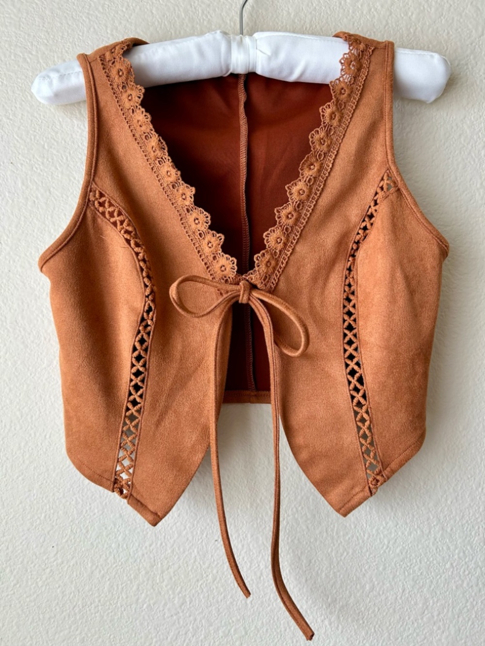 Faux Suede Vest Rustic Burnt Orange Crochet Trim Accent Tie Front Western Small - Picture 8 of 9